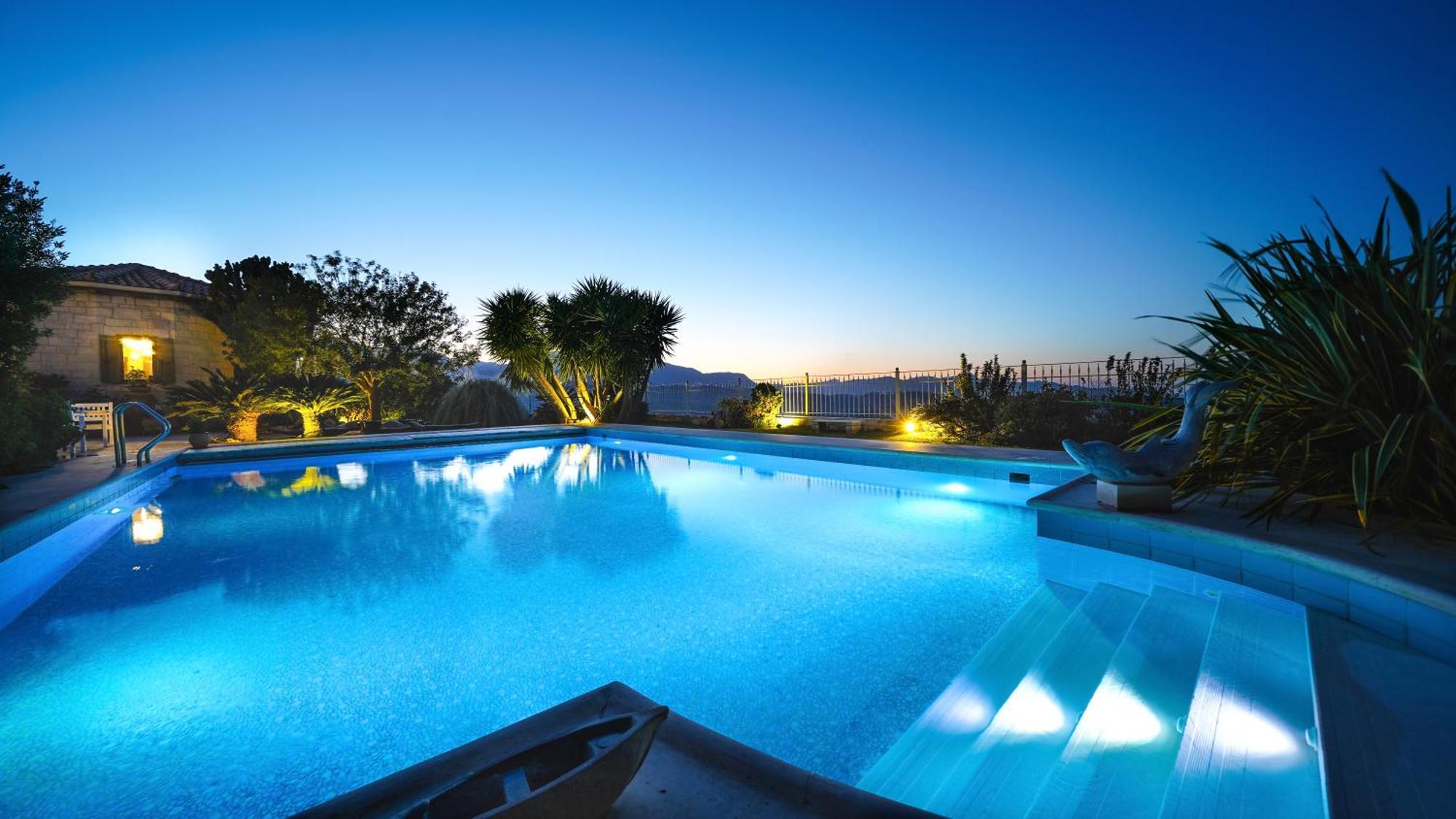 Luxury Villa Allure Dhafnes Екстер'єр фото